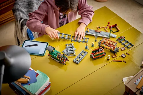 LEGO City 60511 Retro pociąg z lokomotywą parową, zestaw klocków 7+