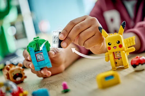 LEGO 72155 Pokémon SMART Play Bulbasaur i Bidoof z krzewem jagody
