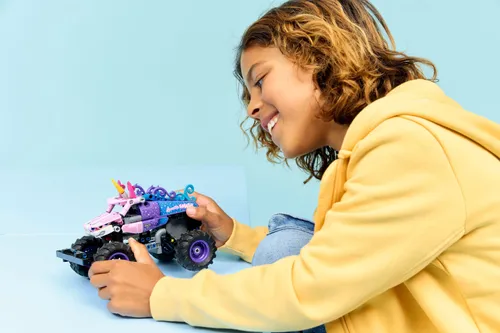 KLOCKI LEGO TECHNIC 42220 Monster Jam Sparkle Smash, zestaw klocków +7 lat