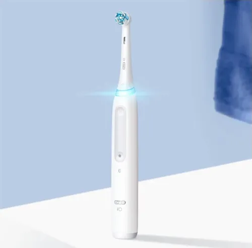 Электрическая зубная щетка Braun Oral-B iO Series 4