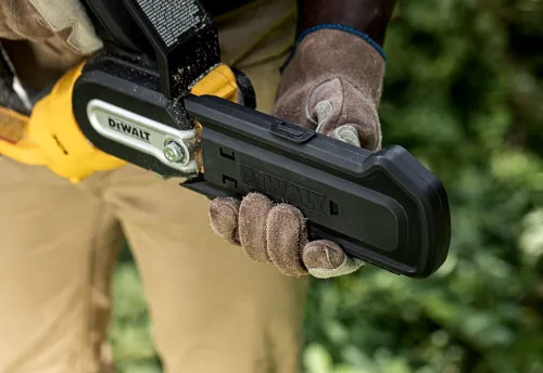 Piła akumulatorowa DEWALT DCMPS520N-XJ