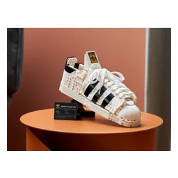 Конструктор Lego Icons 10282 But Adidas Superstar