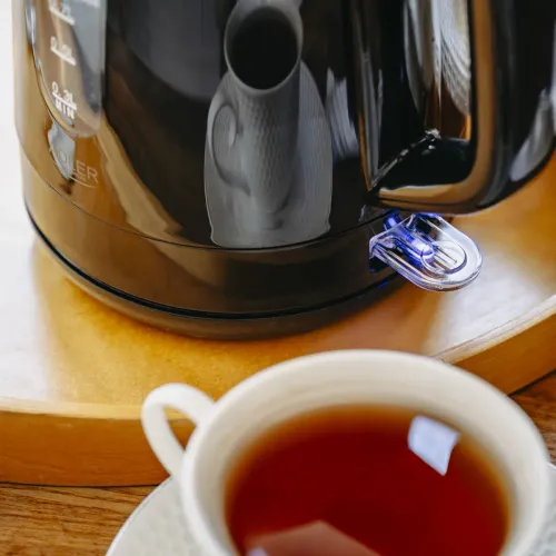 ADLER Strix AD 1380b 1 l - czajnik elektryczny bezprzewodowy plastikowy