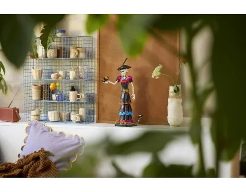LEGO 21372 IDEAS Pani Catrina