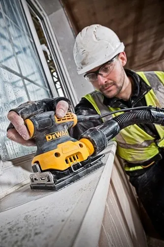 Dewalt Taşlama Makinesi DWE6411