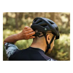 Kask rowerowy LAZER Cerro KinetiCore Czarny mat MTB (rozmiar L)