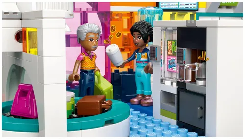 LEGO Friends 42656 Samolot i lotnisko w mieście Heartlake