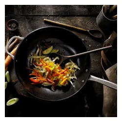 SKOTTSBERG Cast Iron 34 cm - patelnia / wok żeliwny na ognisko nieprzywierający