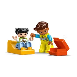 LEGO Duplo Town 10447 Karetka z kierowcą