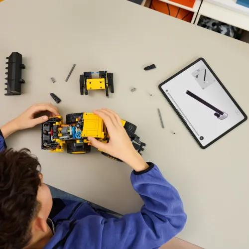 LEGO Klocki Technic 42209 Ładowarka kołowa Volvo L120 Electric