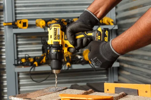 DeWalt Dcd777d2t 18V 2 x 2 Ah baterie reîncărcabilă