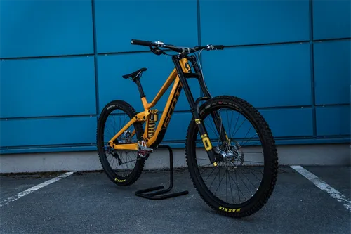 Амортизатор велосипеда OHLINS DH38 M. 1