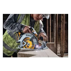 Pilarka tarczowa DeWalt DCS573NT