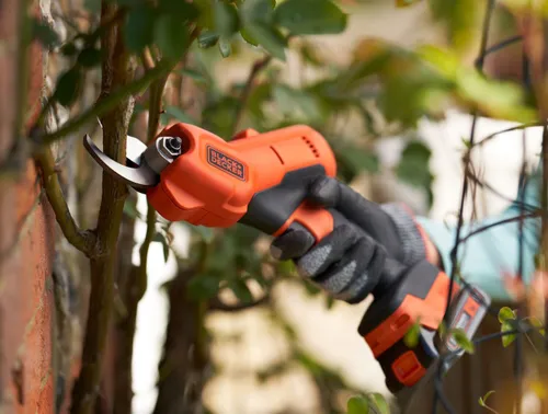 Sekator do gałęzi BLACK&DECKER BCPP18D1-QW akumulatorowy