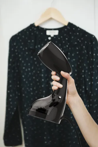 Parownica do ubrań SteamOne EUTR150B 1500W 25g/min