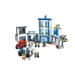 Конструктор Lego City 60246 полицейский участок