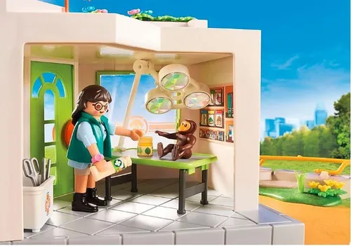 Набор Playmobil Family Fun 709 00 Клиника для животных в зоопарке