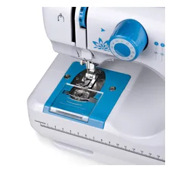 Maszyna do szycia ŁUCZNIK Mini Blue + osłonka na palce i akcesoria