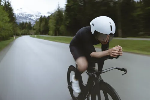 Kask rowerowy UVEX Ultimate Race X