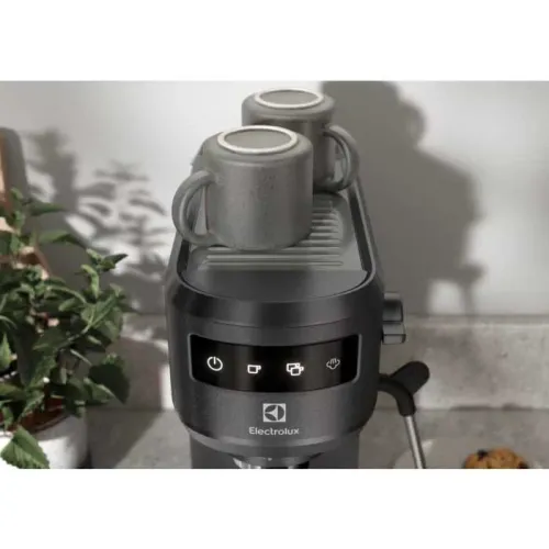Ekspres Electrolux E6EC1-6BST