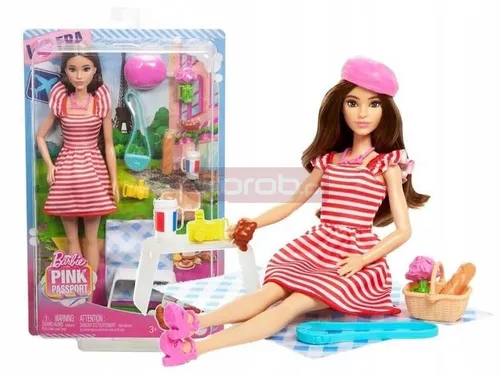 LALKA BARBIE PINK PASSPORT FRANCJA PARYŻ lalka + akcesoria zestaw do zabawy HWH99