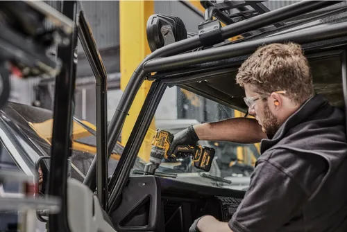 Burghiu cu șurubelniță DeWalt DCD701N