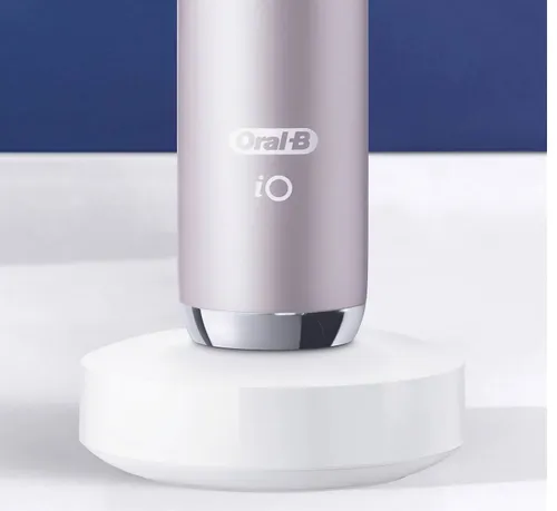 Szczoteczka magnetyczna ORAL-B iO 9 Różowy