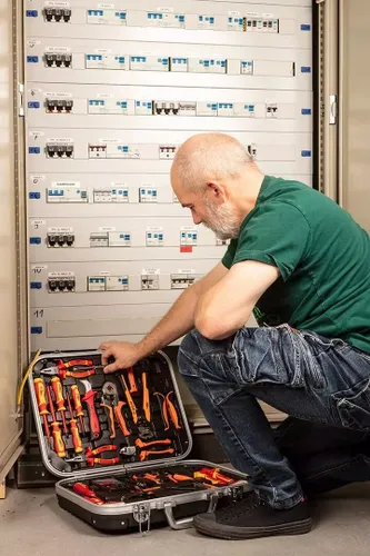 Zestaw narzędzi NEO TOOLS 01-314 (25 elementów)