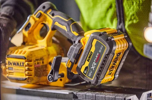 Pilarka tarczowa DeWalt DCS573NT