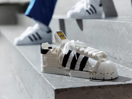 Конструктор Lego Icons 10282 But Adidas Superstar