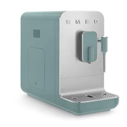 Автоматическая кофемашина Smeg BCC02EGMEU