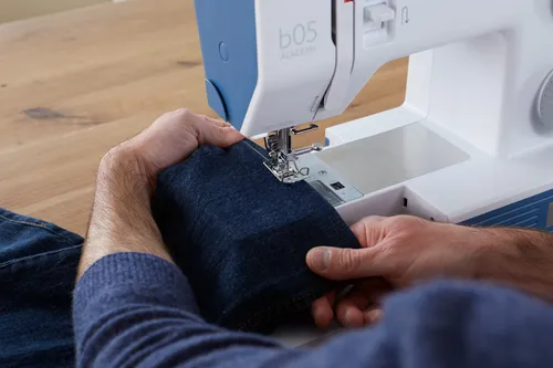 Maszyna do szycia BERNETTE 05 Academy Heavy Duty + Torba na maszynę