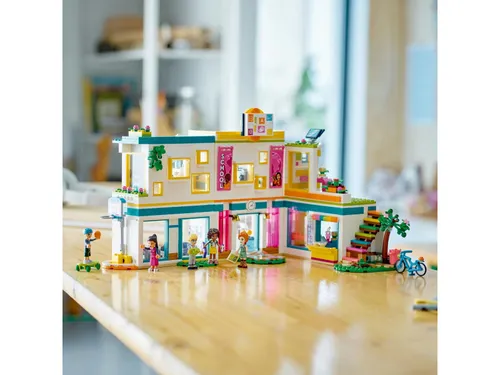 LEGO Friends 41731 Hartlake'deki Uluslararası Okul