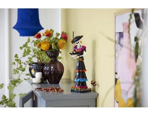 LEGO 21372 IDEAS Pani Catrina