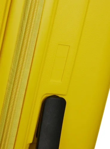 Чемодан American Tourister Rejoy среднего размера - electric yellow