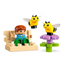 Конструктор LEGO Duplo 10419 Город Забота о пчелах и ульях