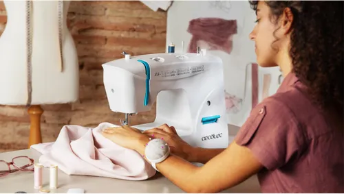 Maszyna do szycia CECOTEC BelleCouture 6600 Biały