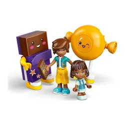 LEGO Friends 42649 Sklep z cukierkami w Heartlake