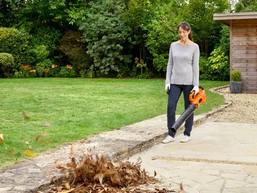 Dmuchawa do liści akumulatorowa BLACK&DECKER 18V BCBL200L-QW 2,0AH