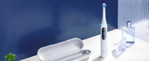 Электрическая зубная щетка Oral-B iO 7 Белый