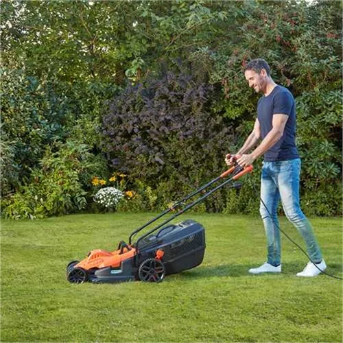 Elektrikli Çim Biçme Makinesi Black&Decker BEMW481BH-QS