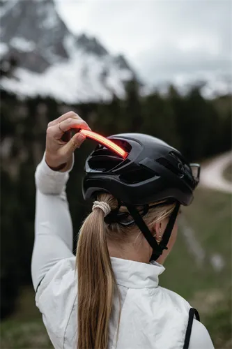 Kask rowerowy ABUS Taipan LED