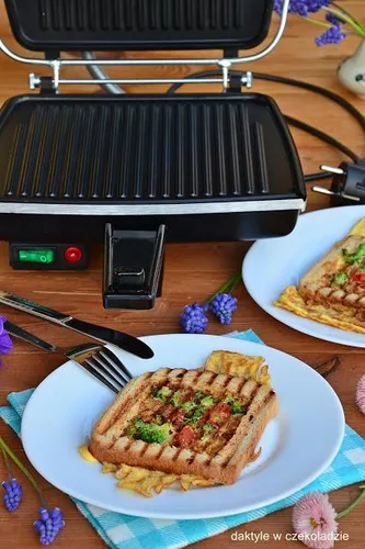 Opiekacz Dezal Panini 1300W Czarny