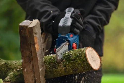 Piła łańcuchowa akumulatorowa BOSCH 18V GKE 06008D7000 SOLO