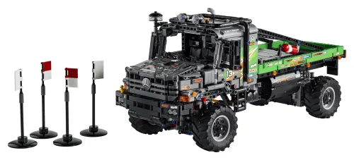 LEGO Technic Ciężarówka Mercedes-Benz Zetros z napędem na 4 koła 42129
