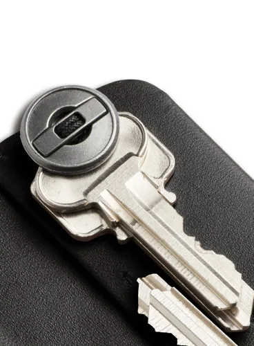 Skórzane etui na klucze Bellroy Key Cover Plus (third edition) - black