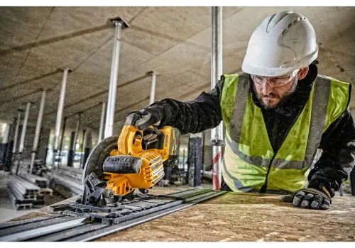 Pilarka tarczowa DeWalt DCS579X2