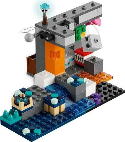 LEGO Minecraft 21274 Spotkanie Ze Strażnikiem