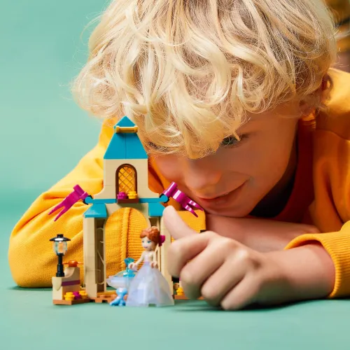 LEGO 43198 Disney Dziedziniec zamku Anny