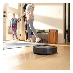 Robot sprzątający IROBOT Roomba Combo j5